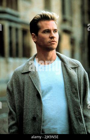 Val Kilmer Film: Der Heilige (USA 1997) Charaktere: Simon Templar Regie: Phillip Noyce 03 April 1997 **WARNUNG** Dieses Foto ist nur für redaktionelle Zwecke bestimmt und unterliegt dem Copyright von PARAMOUNT und/oder des Fotografen, der von der Film- oder Produktionsfirma beauftragt wurde, und kann nur von Publikationen im Zusammenhang mit der Bewerbung des oben genannten Films reproduziert werden. Eine obligatorische Gutschrift an PARAMOUNT ist erforderlich. Der Fotograf sollte auch bei Bekanntwerden des Fotos gutgeschrieben werden. Ohne schriftliche Genehmigung der Film Company kann keine kommerzielle Nutzung gewährt werden. Stockfoto