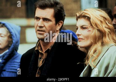 Mel Gibson & Rene Russo Film: Ransom (1996) Charaktere: Tom Mullen & Kate Mullen Regie: Ron Howard, 08. November 1996 **WARNUNG** Dieses Foto ist nur für redaktionelle Zwecke bestimmt und unterliegt dem Copyright von TOUCHSTONE und/oder des Fotografen, der von der Film- oder Produktionsfirma beauftragt wurde, und kann nur von Publikationen im Zusammenhang mit der Bewerbung des oben genannten Films reproduziert werden. Ein obligatorischer Credit to TOUCHSTONE ist erforderlich. Der Fotograf sollte auch bei Bekanntwerden des Fotos gutgeschrieben werden. Ohne schriftliche Genehmigung der Film Company kann keine kommerzielle Nutzung gewährt werden. Stockfoto