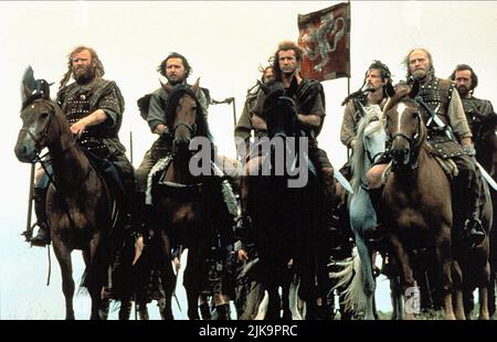 Mel Gibson & David O'Hara Film: Braveheart (USA 1995) Charaktere: William Wallace & Stephen, Irish Fighter Regie: Mel Gibson 18 May 1995 **WARNUNG** Dieses Foto ist nur für redaktionelle Verwendung bestimmt und unterliegt dem Copyright von ICON PRODUCTIONS und/oder dem von der Film oder Production Company beauftragten Fotografen und kann nur von Publikationen im Zusammenhang mit der Bewerbung des oben genannten Films reproduziert werden. Eine obligatorische Gutschrift für ICON-PRODUKTIONEN ist erforderlich. Der Fotograf sollte auch bei Bekanntwerden des Fotos gutgeschrieben werden. Ohne schriftliche Genehmigung der Film Company kann keine kommerzielle Nutzung gewährt werden. Stockfoto