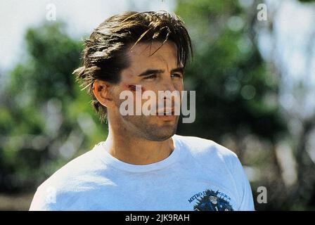 William Baldwin Film: Fair Game (USA 1995) Charaktere: Det. Max Kirkpatrick Regie: Andrew Lampes 03 November 1995 **WARNUNG** Dieses Foto ist nur für redaktionelle Verwendung bestimmt und unterliegt dem Copyright von WARNER BROS. Und/oder des Fotografen, der von der Film- oder Produktionsfirma beauftragt wurde und darf nur durch Publikationen im Zusammenhang mit der Bewerbung des oben genannten Films reproduziert werden. Eine obligatorische Gutschrift an WARNER BROS. Ist erforderlich. Der Fotograf sollte auch bei Bekanntwerden des Fotos gutgeschrieben werden. Ohne schriftliche Genehmigung der Film Company kann keine kommerzielle Nutzung gewährt werden. Stockfoto