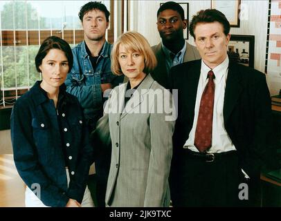 Julia Lane, David O'Hara, Helen Mirren, John Brobbey, John McArdle Television: Prime Suspect 5: Errors of Judgement (TV-ZWEITEILER) Charaktere: DI Devanney, DS Rankine, Jane Tennison, DC Henry Adeliyeka, DCS Ballinger UK/USA 1996, Regie: Philip Davis 20 October 1996 **WARNUNG** Dieses Foto ist nur für redaktionelle Zwecke bestimmt und unterliegt dem Copyright von GRANADA und/oder dem von der Film- oder Produktionsfirma beauftragten Fotografen.Es kann nur von Publikationen im Zusammenhang mit der Bewerbung des oben genannten Films reproduziert werden. Eine obligatorische Gutschrift für GRANADA ist erforderlich. Der Fotograf sollte ebenfalls lobenswürdig sein Stockfoto