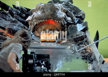 Special Effects Scene Film: Godzilla (USA/JP 1998) Regie: Roland Emmerich 18. Mai 1998 **WARNUNG** Dieses Foto ist nur für redaktionelle Zwecke bestimmt und unterliegt dem Copyright von TRISTAR-BILDERN und/oder dem Fotografen, der von der Film- oder Produktionsfirma beauftragt wurde, und kann nur von Publikationen im Zusammenhang mit der Bewerbung des oben genannten Films reproduziert werden. Eine obligatorische Gutschrift für TRISTAR-BILDER ist erforderlich. Der Fotograf sollte auch bei Bekanntwerden des Fotos gutgeschrieben werden. Ohne schriftliche Genehmigung der Film Company kann keine kommerzielle Nutzung gewährt werden. Stockfoto