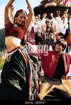 Manisha Koirala & Shahrukh Khan Film From The Heart; Dil Se.. (1998) Zeichen: Meghna & Amarkanth Varma Regie: Mani Ratnam 21. August 1998 **WARNUNG** dieses Foto ist nur für redaktionelle Zwecke bestimmt und unterliegt dem Urheberrecht von EROS INTERNATIONAL und/oder dem von der Film- oder Produktionsgesellschaft beauftragten Fotografen und kann nur durch Veröffentlichungen in Verbindung mit der Werbung für den oben genannten Film reproduziert werden. Es ist eine obligatorische Gutschrift für EROS INTERNATIONAL erforderlich. Der Fotograf sollte ebenfalls angerechnet werden, wenn er bekannt ist. Ohne schriftliche Genehmigung der Film Company kann keine kommerzielle Nutzung gewährt werden. Stockfoto