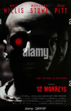 Bruce Willis, Madeleine Stowe & Brad Pitt Poster Film: Twelve Monkeys; 12 Monkeys (USA 1995) Charaktere: James Cole, Kathryn Railly, Jeffrey Goines Regie: Terry Gilliam 27. Dezember 1995 **WARNUNG** Dieses Foto ist nur für den redaktionellen Gebrauch bestimmt und unterliegt dem Copyright von UNIVERSAL und/oder dem Fotografen, der von der Film- oder Produktionsfirma beauftragt wurde und darf nur von Publikationen im Zusammenhang mit der Bewerbung des oben genannten Films reproduziert werden. Eine obligatorische Gutschrift an UNIVERSAL ist erforderlich. Der Fotograf sollte auch bei Bekanntwerden des Fotos gutgeschrieben werden. Ohne schriftliche Genehmigung kann keine kommerzielle Nutzung gewährt werden Stockfoto