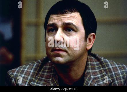 Bruno Kirby Film: Donnie Brasco (1997) Charaktere: Nicky Regie: Mike Newell 28 February 1997 **WARNUNG** Dieses Foto ist nur für redaktionelle Zwecke bestimmt und unterliegt dem Copyright von TRISTAR und/oder dem von der Film- oder Produktionsfirma beauftragten Fotografen und kann nur von Publikationen im Zusammenhang mit der Bewerbung des oben genannten Films reproduziert werden. Eine obligatorische Gutschrift an TRISTAR ist erforderlich. Der Fotograf sollte auch bei Bekanntwerden des Fotos gutgeschrieben werden. Ohne schriftliche Genehmigung der Film Company kann keine kommerzielle Nutzung gewährt werden. Stockfoto