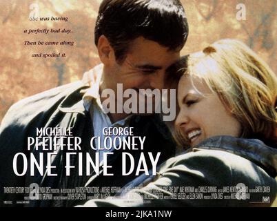 George Clooney & Michelle Pfeiffer Film: One Fine Day (1995) Charaktere: Jack Taylor & Melie Parker Regie: Michael Hoffman 20. Dezember 1996 **WARNUNG** Dieses Foto ist nur für redaktionelle Verwendung bestimmt und unterliegt dem Copyright von 20. CENTURY FOX und/oder des Fotografen, die von der Film- oder Produktionsfirma beauftragt wurden.Es kann nur von Publikationen im Zusammenhang mit der Bewerbung des oben genannten Films reproduziert werden. Eine obligatorische Gutschrift an 20. CENTURY FOX ist erforderlich. Der Fotograf sollte auch bei Bekanntwerden des Fotos gutgeschrieben werden. Ohne schriftliche Genehmigung der Film Company kann keine kommerzielle Nutzung gewährt werden. Stockfoto