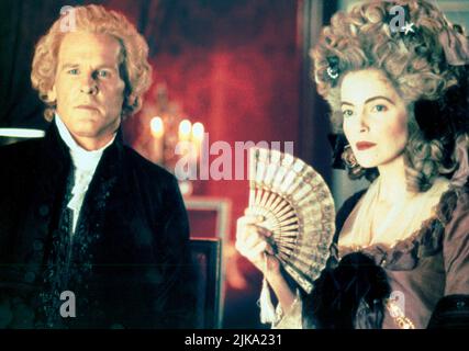 Nick Nolte & Greta Scacchi Film: Jefferson In Paris (1996) Charaktere: Thomas Jefferson & Maria Cosway Regie: James Ivory 31 March 1995 **WARNUNG** Dieses Foto ist nur für redaktionelle Verwendung bestimmt und unterliegt dem Copyright von TOUCHSTONE und/oder dem von der Film- oder Produktionsfirma beauftragten Fotografen und kann nur durch Publikationen im Zusammenhang mit der Bewerbung des oben genannten Films reproduziert werden. Ein obligatorischer Credit to TOUCHSTONE ist erforderlich. Der Fotograf sollte auch bei Bekanntwerden des Fotos gutgeschrieben werden. Ohne schriftliche Genehmigung der Film Company kann keine kommerzielle Nutzung gewährt werden. Stockfoto