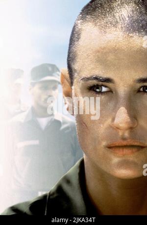 Demi Moore Film: G.I. Jane; Gi Jane (1997) Charaktere: Jordan O'Neill Regie: Ridley Scott 01 April 1997 **WARNUNG** Dieses Foto ist nur für redaktionelle Verwendung bestimmt und unterliegt dem Copyright von HOLLYWOOD-BILDERN und/oder dem von der Film- oder Produktionsfirma beauftragten Fotografen und kann nur von Publikationen im Zusammenhang mit der Bewerbung des oben genannten Films reproduziert werden. Eine obligatorische Gutschrift für HOLLYWOOD-BILDER ist erforderlich. Der Fotograf sollte auch bei Bekanntwerden des Fotos gutgeschrieben werden. Ohne schriftliche Genehmigung der Film Company kann keine kommerzielle Nutzung gewährt werden. Stockfoto