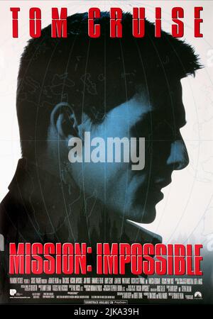 Tom Cruise Poster Film Mission: Impossible (USA 1996) Regie: Brian de Palma 22. Mai 1996 **WARNUNG** dieses Foto ist nur für redaktionelle Zwecke bestimmt und unterliegt dem Urheberrecht von PARAMOUNT PICTURES und/oder dem von der Film- oder Produktionsgesellschaft beauftragten Fotografen und darf nur durch Veröffentlichungen in Verbindung mit der Werbung für den oben genannten Film reproduziert werden. Es ist eine obligatorische Gutschrift erforderlich, um BILDER ZU ÜBERSCHNEIDEN. Der Fotograf sollte ebenfalls angerechnet werden, wenn er bekannt ist. Ohne schriftliche Genehmigung der Film Company kann keine kommerzielle Nutzung gewährt werden. Stockfoto