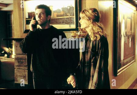 Mel Gibson & Rene Russo Film: Ransom (1998) Charaktere: Tom Mullen & Kate Mullen Regie: Ron Howard, 08. November 1996 **WARNUNG** Dieses Foto ist nur für redaktionelle Zwecke bestimmt und unterliegt dem Copyright von TOUCHSTONE und/oder des Fotografen, der von der Film- oder Produktionsfirma beauftragt wurde, und kann nur von Publikationen im Zusammenhang mit der Bewerbung des oben genannten Films reproduziert werden. Ein obligatorischer Credit to TOUCHSTONE ist erforderlich. Der Fotograf sollte auch bei Bekanntwerden des Fotos gutgeschrieben werden. Ohne schriftliche Genehmigung der Film Company kann keine kommerzielle Nutzung gewährt werden. Stockfoto