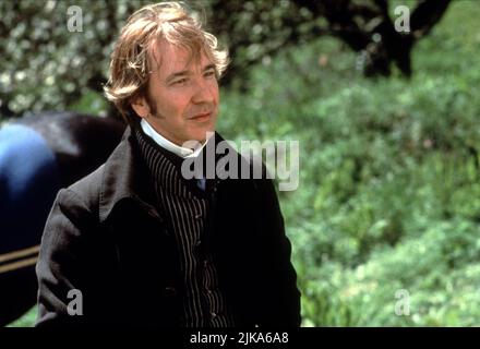 Alan Rickman Film Sense and Sensibility (USA/UK 1995) Charaktere: Colonel Christopher Brandon Regie: Ang Lee 13. Dezember 1995 **WARNUNG** dieses Foto ist nur für redaktionelle Zwecke bestimmt und unterliegt dem Copyright von COLUMBIA und/oder dem Fotografen, der von der Film or Production Company beauftragt wurde. Es kann nur durch Veröffentlichungen in Verbindung mit der Werbung für den oben genannten Film reproduziert werden. Eine obligatorische Gutschrift für COLUMBIA ist erforderlich. Der Fotograf sollte ebenfalls angerechnet werden, wenn er bekannt ist. Ohne schriftliche Genehmigung der Film Company kann keine kommerzielle Nutzung gewährt werden. Stockfoto