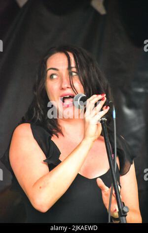 Maria Ahearn, The Kate Bush Experience, Happy Valley Pride, Hebden Bridge, West Yorkshire Stockfoto