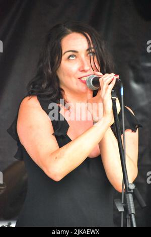 Maria Ahearn, The Kate Bush Experience, Happy Valley Pride, Hebden Bridge, West Yorkshire Stockfoto