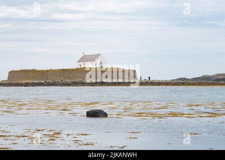 St Cwyfans Church - Kirche im Meer - Isle of Anglesey, Wales Stockfoto