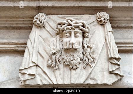 Fragment der Kapelle Kampians, Kathedrale Basilika der Himmelfahrt (die lateinische Kathedrale) in Lviv, Ukraine. Stockfoto