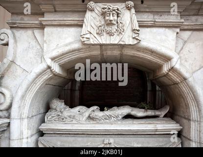 Fragment der Kapelle Kampians, Kathedrale Basilika der Himmelfahrt (die lateinische Kathedrale) in Lviv, Ukraine. Stockfoto