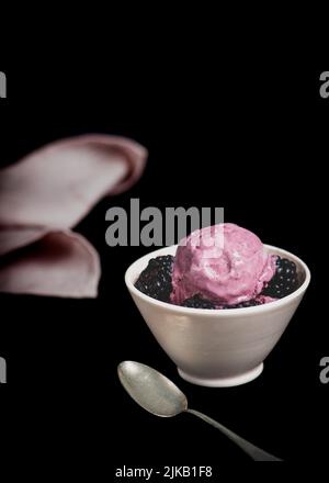 Blackberry Ice Cream Stockfoto