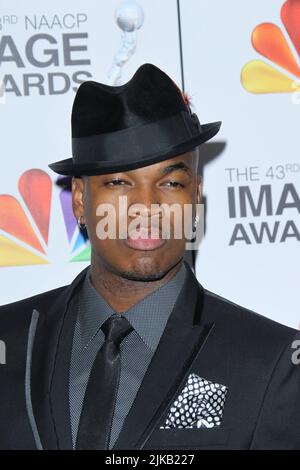 LOS ANGELES, CA - 17. FEBRUAR: Ne-Yo nimmt am 17. Februar 2012 an den jährlichen NAACP Image Awards 43. im Shrine Auditorium in Los Angeles, Kalifornien, Teil. Menschen: Ne-Yo Stockfoto