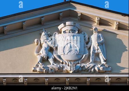 Lviv Wappen auf dem Rathaus auf dem Marktplatz, Lviv, Ukraine. Stockfoto