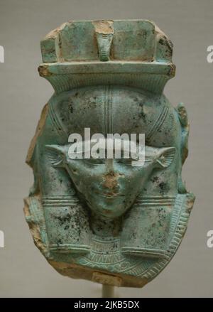 Kopf der Göttin Hathor. Späte Periode. 26. Dynastie. 664-332 V. CHR. Grüne Treue. Calouste Gulbenkian Museum. Lissabon, Portugal. Stockfoto