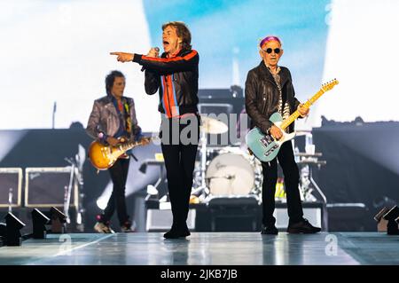 Stockholm, Schweden. 31.. Juli 2022. Ronnie Wood, Mick Jagger und Keith Richards von den Rolling Stones treten am 31. Juli 2022 in Stockholm, Schweden, in einem Konzert in der Friends Arena auf. Foto von Robert Eklund/Stella Pictures/ABACAPRESS.COM Quelle: Abaca Press/Alamy Live News Stockfoto