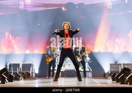 Stockholm, Schweden. 31.. Juli 2022. Ronnie Wood, Mick Jagger und Keith Richards von den Rolling Stones treten am 31. Juli 2022 in Stockholm, Schweden, in einem Konzert in der Friends Arena auf. Foto von Robert Eklund/Stella Pictures/ABACAPRESS.COM Quelle: Abaca Press/Alamy Live News Stockfoto