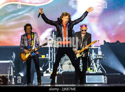 Stockholm, Schweden. 31.. Juli 2022. Ronnie Wood, Mick Jagger und Keith Richards von den Rolling Stones treten am 31. Juli 2022 in Stockholm, Schweden, in einem Konzert in der Friends Arena auf. Foto von Robert Eklund/Stella Pictures/ABACAPRESS.COM Quelle: Abaca Press/Alamy Live News Stockfoto