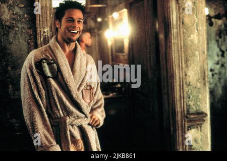 Brad Pitt Film Fight Club (USA/DE 1999) Charaktere: Tyler Durden Regie: David Fincher 10. September 1999 **WARNUNG** dieses Foto ist nur für redaktionelle Zwecke bestimmt und unterliegt dem Copyright von 20TH CENTURY FOX und/oder dem Fotografen, der von der Film or Production Company beauftragt wurde. Es kann nur durch Veröffentlichungen in Verbindung mit der Werbung für den oben genannten Film reproduziert werden. Eine obligatorische Gutschrift für 20TH CENTURY FOX ist erforderlich. Der Fotograf sollte ebenfalls angerechnet werden, wenn er bekannt ist. Ohne schriftliche Genehmigung der Film Company kann keine kommerzielle Nutzung gewährt werden. Stockfoto
