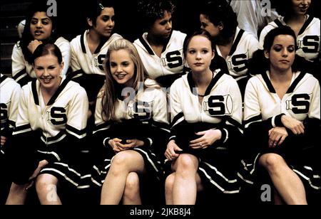 MENA Suvari & Thora Birch Film: American Beauty (USA 1999) Charaktere: Angela Hayes & Jane Burnham Regie: Sam Mendes 08. September 1999 **WARNUNG** Dieses Foto ist nur für redaktionelle Zwecke bestimmt und unterliegt dem Copyright von DREAMWORKS SKG und/oder des Fotografen, der von der Film- oder Produktionsfirma beauftragt wurde und darf nur von Publikationen im Zusammenhang mit der Bewerbung des oben genannten Films reproduziert werden. Eine obligatorische Gutschrift an DREAMWORKS SKG ist erforderlich. Der Fotograf sollte auch bei Bekanntwerden des Fotos gutgeschrieben werden. Ohne schriftliche Genehmigung der Film Company kann keine kommerzielle Nutzung gewährt werden. Stockfoto