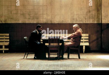 Cuba Gooding Jr. & Anthony Hopkins Film: Instinct (USA 1999) Charaktere: & Ethan Powell Regie: Jon Turteltaub 05 June 1999 **WARNUNG** Dieses Foto ist nur für den redaktionellen Gebrauch bestimmt und unterliegt dem Copyright von TOUCHSTONE-BILDERN und/oder dem Fotografen, der von der Film- oder Produktionsfirma beauftragt wurde und darf nur durch Publikationen im Zusammenhang mit der Bewerbung des oben genannten Films reproduziert werden. Eine obligatorische Gutschrift für DIE TOUCHSTONE-BILDER ist erforderlich. Der Fotograf sollte auch bei Bekanntwerden des Fotos gutgeschrieben werden. Ohne schriftliche Genehmigung der Film Company kann keine kommerzielle Nutzung gewährt werden. Stockfoto