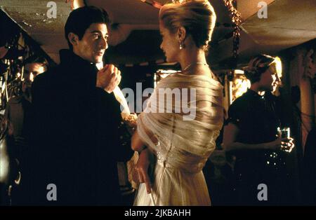 Adrien Brody & Carolyn Murphy Film Liberty Heights (1999) Charaktere: Van Kurtzman & Dubbie The Blonde Regie: Barry Levinson 17. November 1999 **WARNUNG** dieses Foto ist nur für redaktionelle Zwecke bestimmt und ist urheberrechtlich geschützt von WARNER BROS. Und/oder dem von der Film- oder Produktionsgesellschaft beauftragten Fotografen und dürfen nur durch Veröffentlichungen in Verbindung mit der Werbung für den oben genannten Film reproduziert werden. Eine obligatorische Gutschrift an WARNER BROS. Ist erforderlich. Der Fotograf sollte ebenfalls angerechnet werden, wenn er bekannt ist. Ohne schriftliche Genehmigung der Film Company kann keine kommerzielle Nutzung gewährt werden. Stockfoto
