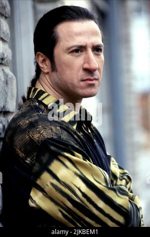 Federico Castelluccio Fernsehen: Die Sopranos : Saison 1 (TV-Serie) Charaktere: Furio Giunta USA 1999-2007, / 1. Staffel, Saison 1 10. Januar 1999 **WARNUNG** Dieses Foto ist nur für redaktionelle Zwecke bestimmt und unterliegt dem Copyright von HBO und/oder des Fotografen, der von der Film- oder Produktionsfirma beauftragt wurde, und kann nur von Publikationen im Zusammenhang mit der Bewerbung des oben genannten Films reproduziert werden. Eine obligatorische Gutschrift für HBO ist erforderlich. Der Fotograf sollte auch bei Bekanntwerden des Fotos gutgeschrieben werden. Ohne schriftliche Genehmigung der Film Company kann keine kommerzielle Nutzung gewährt werden. Stockfoto