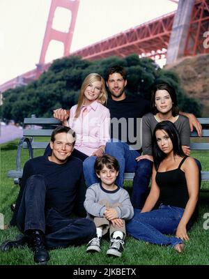 Scott Wolf, Paula Devicq, Jacob Smith, Matthew Fox, Neve Campbell & Lacey Chabert Television: Party Of Five : Staffel 6 (1999) Charaktere: Bailey Salinger,Kirsten Bennett,Owen Salinger,Charlie Salinger,Julia Salinger & Claudia Salinger 05 October 1999 **WARNUNG** Dieses Foto ist nur für den redaktionellen Gebrauch bestimmt und unterliegt dem Copyright des FOX-NETZWERKS und/oder des Fotografen, der von der Film- oder Produktionsfirma beauftragt wurde und kann nur durch Publikationen im Zusammenhang mit der Bewerbung von reproduziert werden Der obige Film. Eine obligatorische Gutschrift an DAS FOX-NETZWERK ist erforderlich. Der Fotograf sollte auch bei der Gutschrift berücksichtigt werden Stockfoto