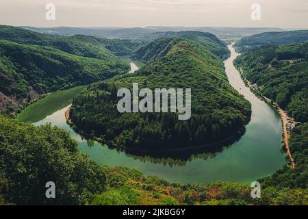 Saarschleife, die landschaftlich reizvolle Aussicht über die Saar in Deutschland Stockfoto