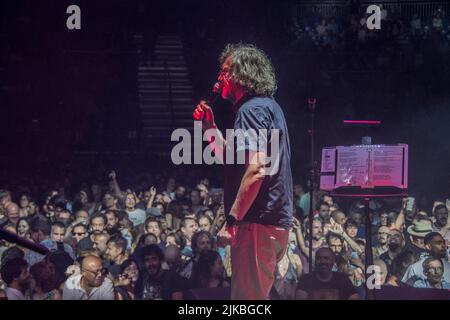 30. Juli 2022, Madrid, Madrid, Spanien: Der Regisseur und Musiker Emir Kusturica hat seine Abschiedstour als Band beim Noches del Botanico Festival in Madrid, Spanien, vor Tausenden von Zuschauern bei einem tropischen und festlichen Abend angekündigt. (Bild: © Alberto Sibaja/Pacific Press via ZUMA Press Wire) Stockfoto