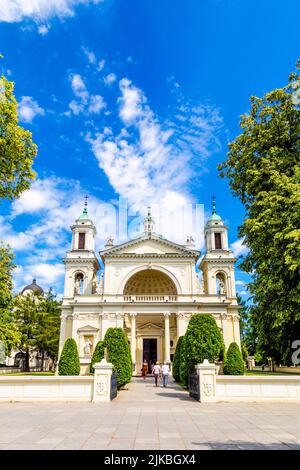 Außenansicht der St.-Anna-Kirche aus dem 18.. Jahrhundert beim Königspalast von Wilanow, Warschau, Polen Stockfoto