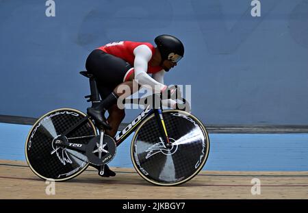 Stratford, Großbritannien. 31.. Juli 2022. Commonwealth Games Track Cycling. Olympic Velodrome. Stratford. Nichola Paul (TTO) während des Qualifyings für den Herren Sprint. Kredit: Sport In Bildern/Alamy Live Nachrichten Stockfoto