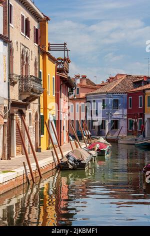 Bunte Häuser in Burano, Italien Stockfoto