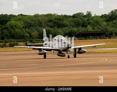 Embraer EMB-314 Super Tucano Ankunft beim Royal International Air Tattoo Stockfoto