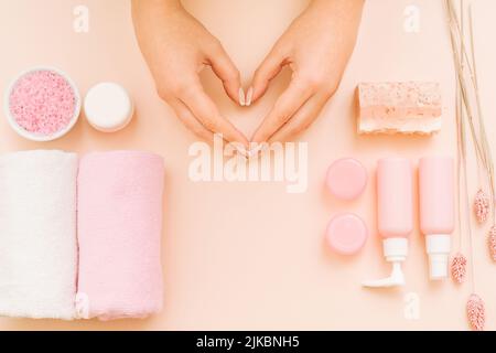 Frau Hände Gesundheit Schönheitspflege Behandlungsset Stockfoto