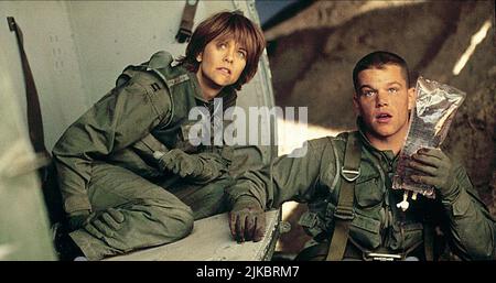 Meg Ryan & Matt Damon Film Courage Under Fire (1996) Charaktere: Karen Walden & Ilario Regie: Edward Zwick 12. Juli 1996 **WARNUNG** dieses Foto ist nur für redaktionelle Zwecke bestimmt und unterliegt dem Copyright von 20 CENTURY FOX und/oder dem Fotografen, der von der Film- oder Produktionsgesellschaft beauftragt wurde. Es kann nur durch Veröffentlichungen in Verbindung mit der Werbung für den obigen Film reproduziert werden. Eine obligatorische Gutschrift für 20 CENTURY FOX ist erforderlich. Der Fotograf sollte ebenfalls angerechnet werden, wenn er bekannt ist. Ohne schriftliche Genehmigung der Film Company kann keine kommerzielle Nutzung gewährt werden. Stockfoto