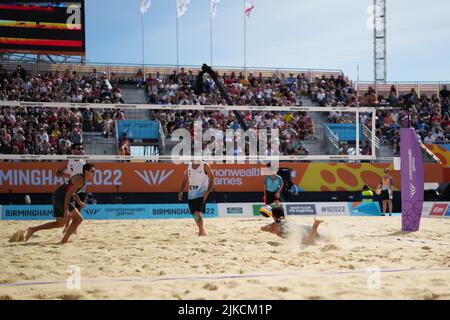 Eine allgemeine Ansicht der Aktion während England gegen Zypern im Vorbereitungspool C der Männer, am vierten Tag der Commonwealth Games 2022 in Birmingham, in Smithfield. Bilddatum: Montag, 1. August 2022. Stockfoto