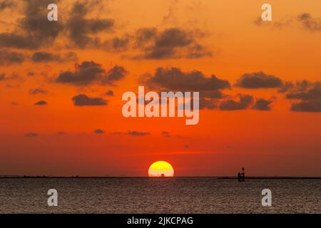 Sonnenuntergang über dem Golf von Mexiko Stockfoto