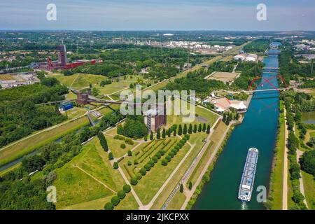 Gelsenkirchen, Nordrhein-Westfalen, Deutschland - Nordsternpark, hier mit dem Bau des Kohlemischwerks der ehemaligen Nordstern-Kolonie, mit Stockfoto