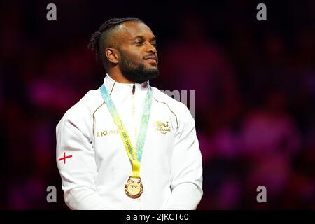 Birmingham, Großbritannien. 01. August 2022. Birmingham, England, August 1. 2022: Courtney Tulloch (England) gewinnt das Mens Rings Finale während des Turnkunstereignisses der Commonwealth Games 2022 in der Birmingham Arena in Birmingham, England. (Daniela Porcelli/SPP) Quelle: SPP Sport Press Foto. /Alamy Live News Stockfoto