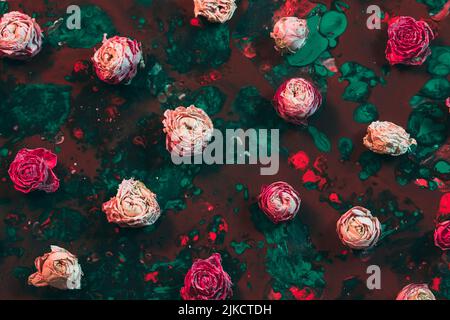 Abstrakte Blumenkunst Hintergrund getrocknete Rose Knospen Stockfoto