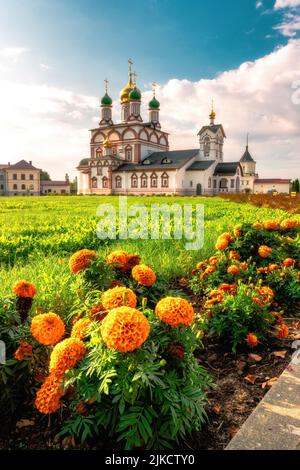 Kathedrale des Heiligen Sergius von Radonesch, Kloster Warnitsky Trinity-Sergius, Rostow der große, Jaroslawl Region, Russland Stockfoto