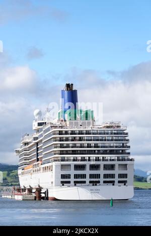 Greenock, Schottland, Großbritannien, 30. 2022. Juli, Arcadia Hamilton Passagierschiff während der Kreuzfahrt mit Touristen reisen Halt in Greenock, Schottland Stockfoto