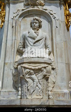 Beethoven-Haydn-Mozart-Denkmal, Komponisten-Denkmal, Ansicht von Mozart, gestaltet von Rudolf und Wolfgang Siemering, Tiergarten, Berlin Stockfoto