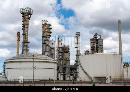 Esso Raffinerie, Botlek, Produktion, Logistik und Tankanlagen, Produktion verschiedener Erdölprodukte, wie Benzin, Paraffin, Diesel, Rotterda Stockfoto